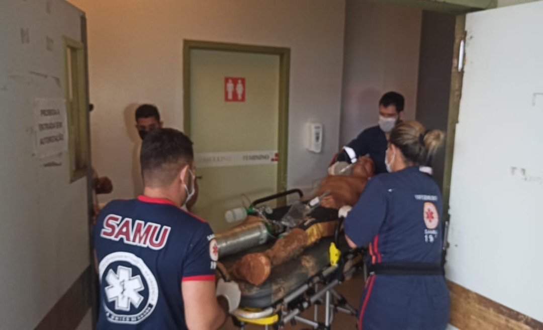 Adolescente fica em estado gravíssimo ao levar tiro na cabeça e no peito e morre horas depois no PS